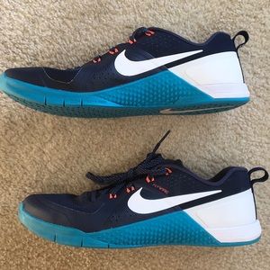 NIKE FLYWIRE/ BLUE,AQUA & WHITE MESH SNEAKERS